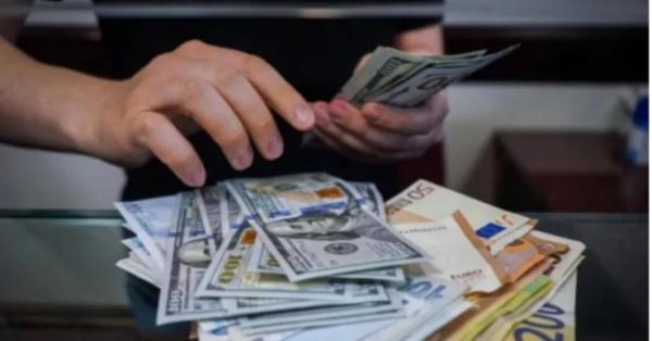Դոլարը փոքր-ինչ թանկացել է, ռուբլին՝ էժանացել․ փոխարժեքն՝ այսօր