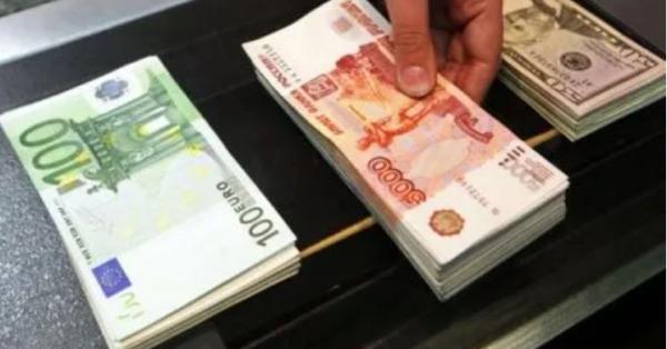 Դոլարն՝ էժանացել, ռուբլին թանկացել է․ փոխարժեքն՝ այսօր