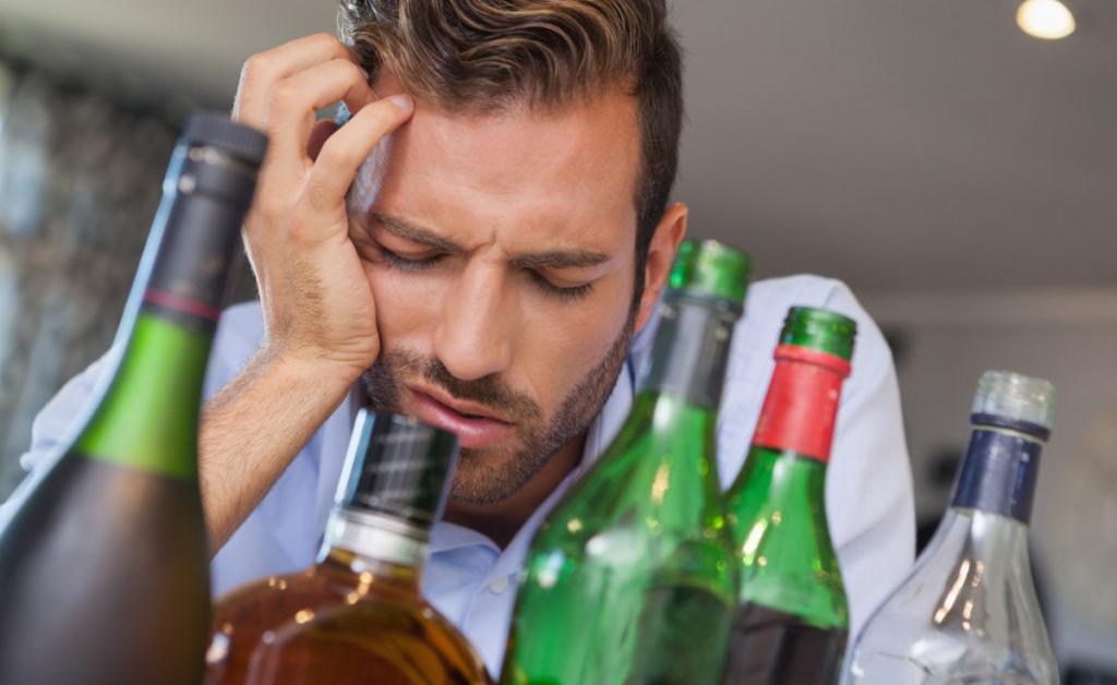 9 предупреждающих признаков того, что кто-то является функционирующим зависимым от алкоголя