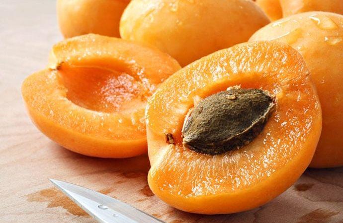 Ովքե՞ր չպետք է չարաշահեն ծիրանը