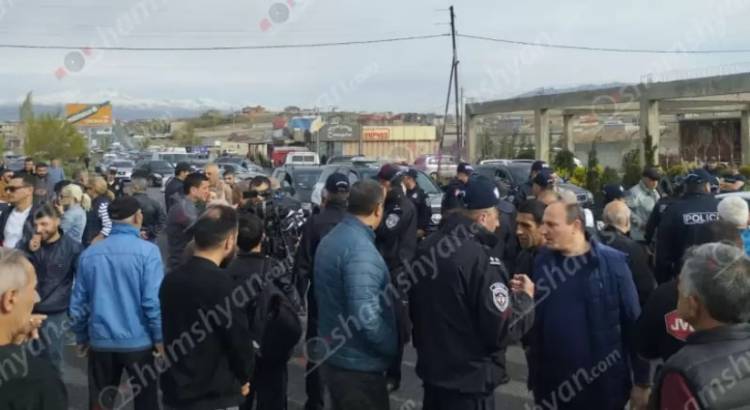 Ինչո՞ւ էին փակել ճանապարհը Պռոշյանի և Քասախի բնակիչները․ ո՞րն է իրենց պահանջը