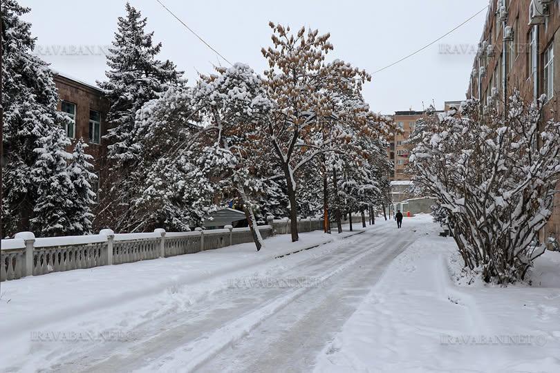 ԶԳՈւՇԱՑՈւՄ․ Կդիտվեն ձյան առատ տեղումներ․ ձյան ծածկը կարող է հասնել 30-40սմ և ավել