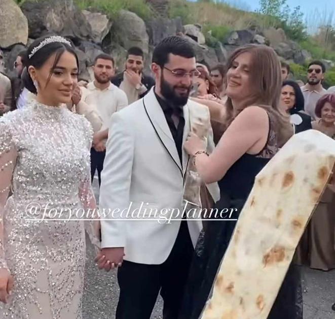 Սկեսուրը դիմավորեց․ նոր կադրեր